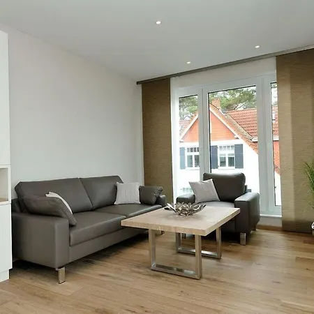 Ferienhaus 2 Strandallee 13 *